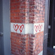 heart_street_art_graffiti_in_nyc.jpg heart_street_art_graffiti_in_nyc.jpg